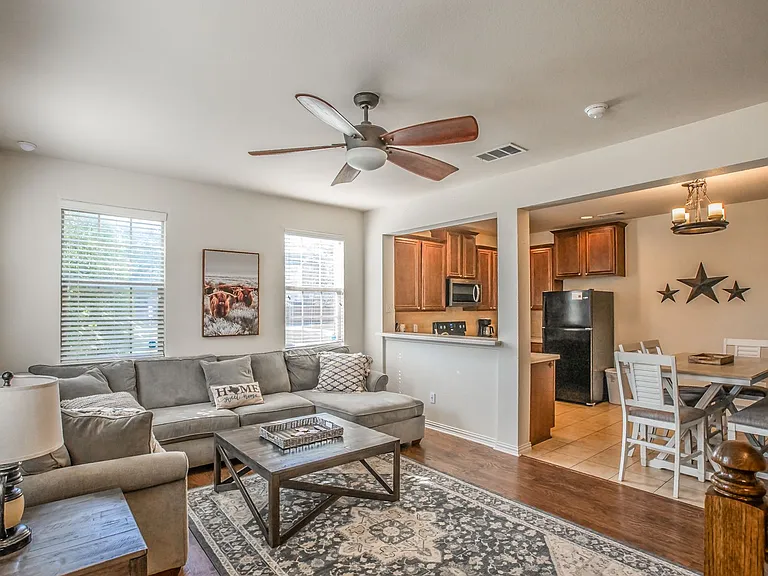 6801 Sandshell Blvd — Photo 2