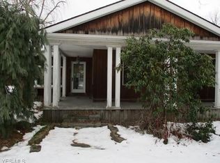 671 Bowhall Rd, Painesville, OH 44077