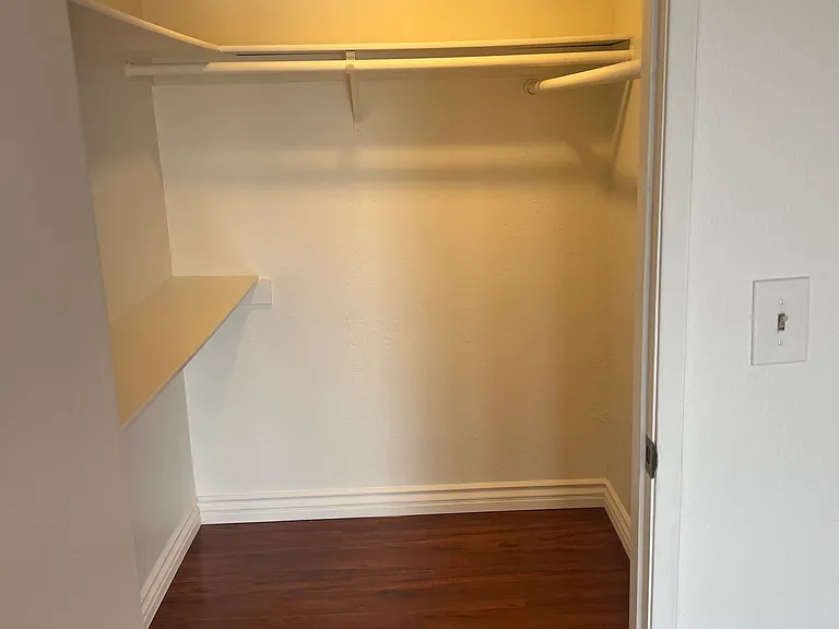 5544 Yolanda Ave #202 — Photo 10