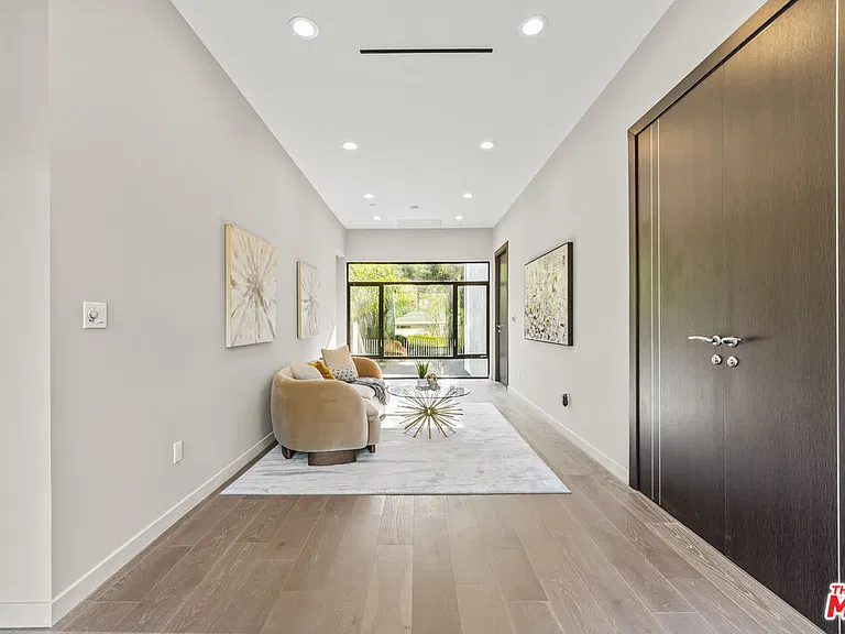 1847 Coldwater Canyon Dr — Photo 9