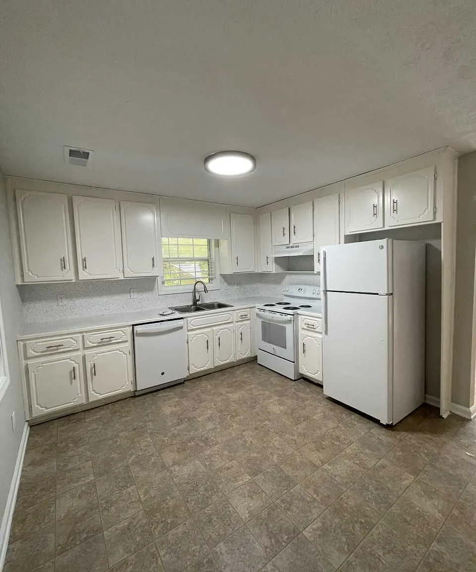 Misty Ridge Apartments — Photo 1