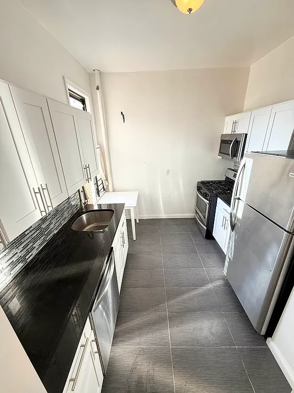 115-25 Metropolitan Avenue 61