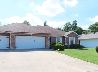 3877 S Cottage Ave, Springfield, MO 65807