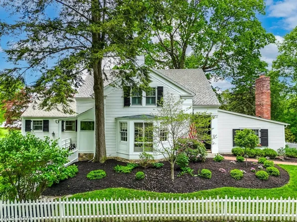 13595 Congress Lake Ave NE, Hartville, OH 44632