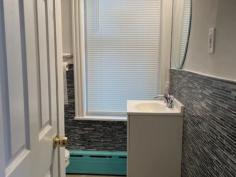 526 Macdade Blvd — Photo 3
