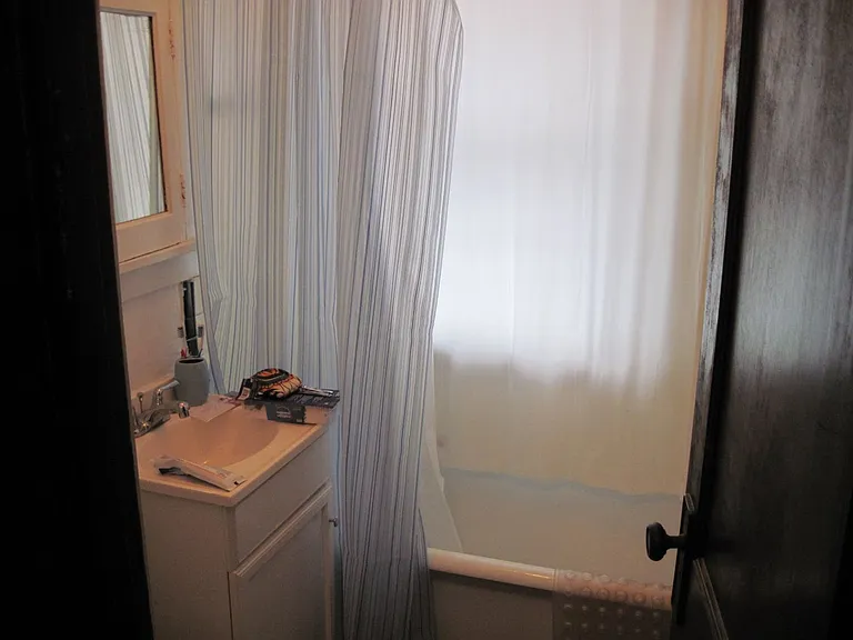816 Simpson St — Photo 10