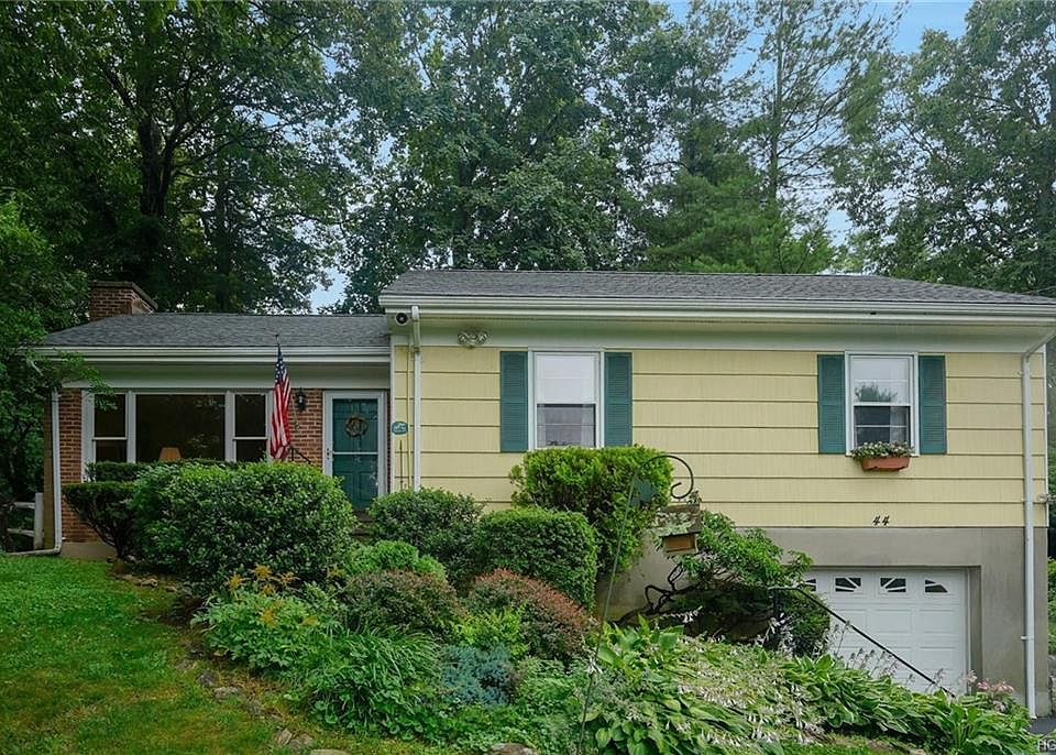1st image of 44 Brentwood Dr