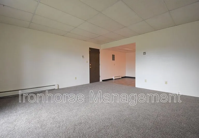 805 W Villard St #7 — Photo 3
