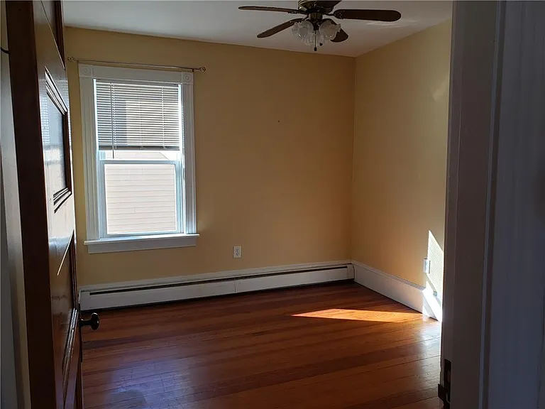 40 E Barrows St #2 — Photo 15