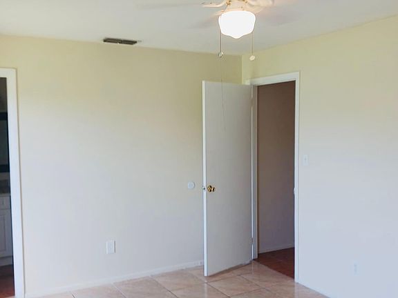 3rd image of 311 La Paz Dr