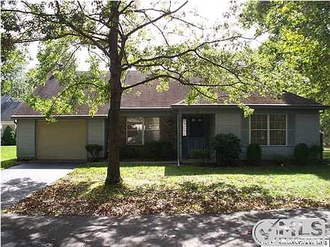1st image of 517 Petunia Ln N