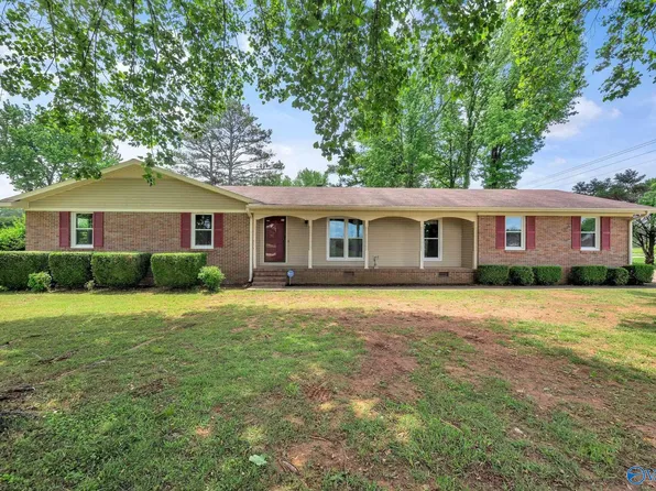1300 Ridgedale St, Athens, AL 35613