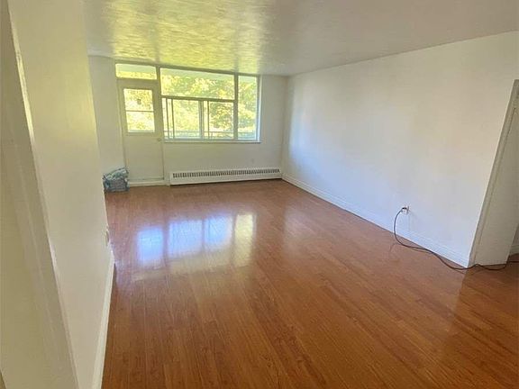 2nd image of 2245 Eglinton Ave E #310