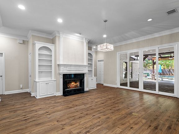 5th image of 367 Elm Grove Cir