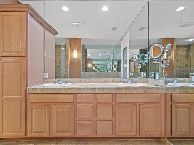 360 E Desert Inn Rd #407 — Photo 25