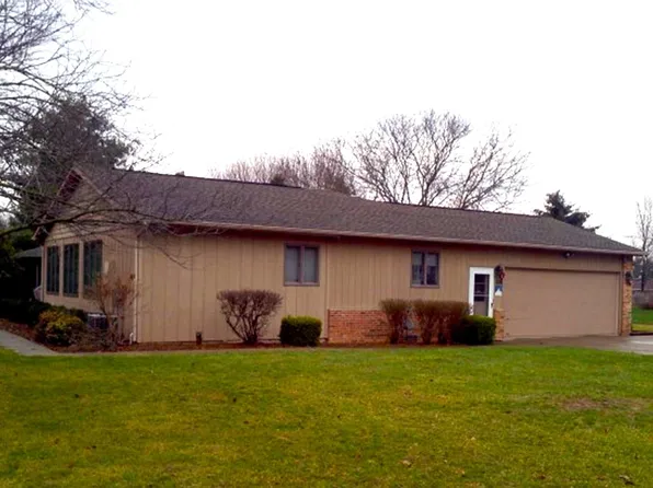 1603 Hillcrest Dr, North Manchester, IN 46962