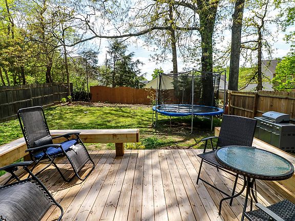 4th image of 3257 Priest Woods Dr