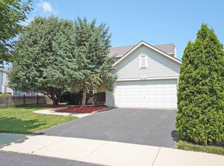 2736 Jenna Cir, Montgomery, IL 60538