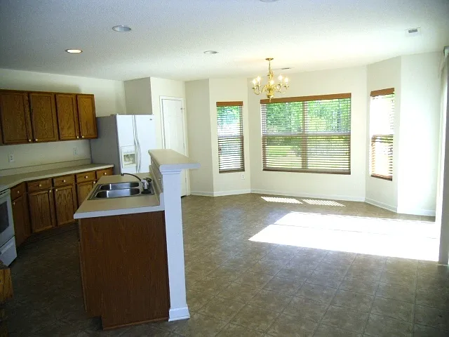 816 Statler Dr — Photo 4