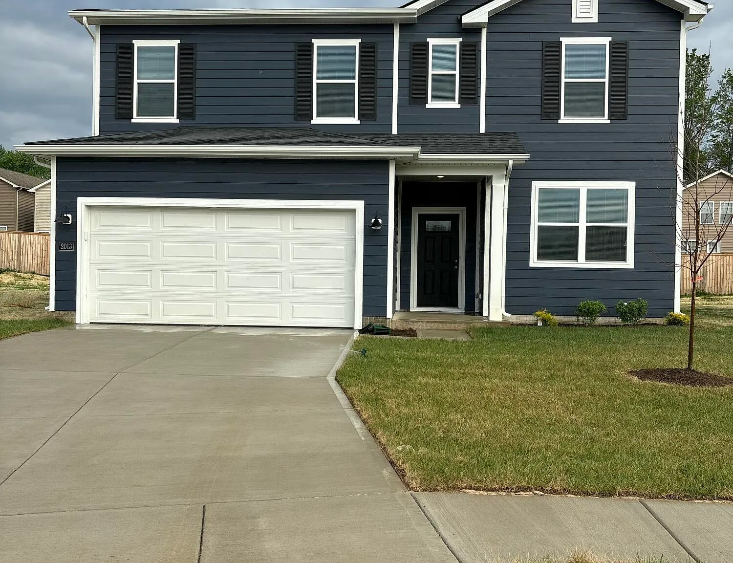 4 bed, 2.5 bath, 2265 sqft, $2,750 — Photo 2