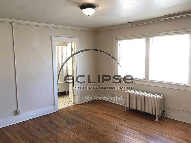 711 2nd St #2 — Photo 6