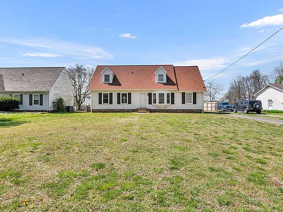 3rd image of 141 Riverwood Dr