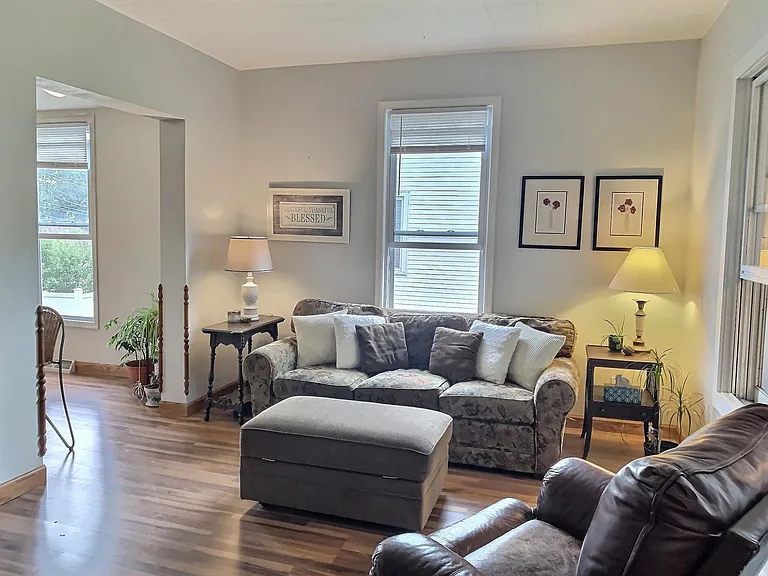 535 W Wisconsin St — Photo 2