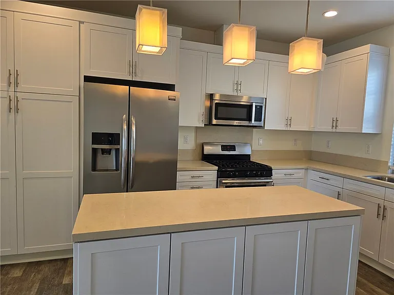 60 Bay Laurel — Photo 4