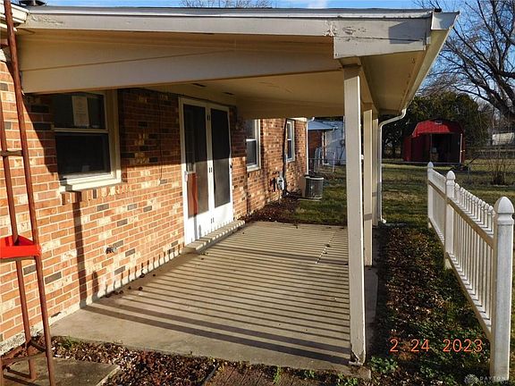 4th image of 210 E Boitnott Dr