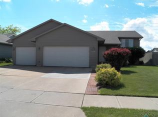 409 N Foss Ave, Sioux Falls, SD 57110