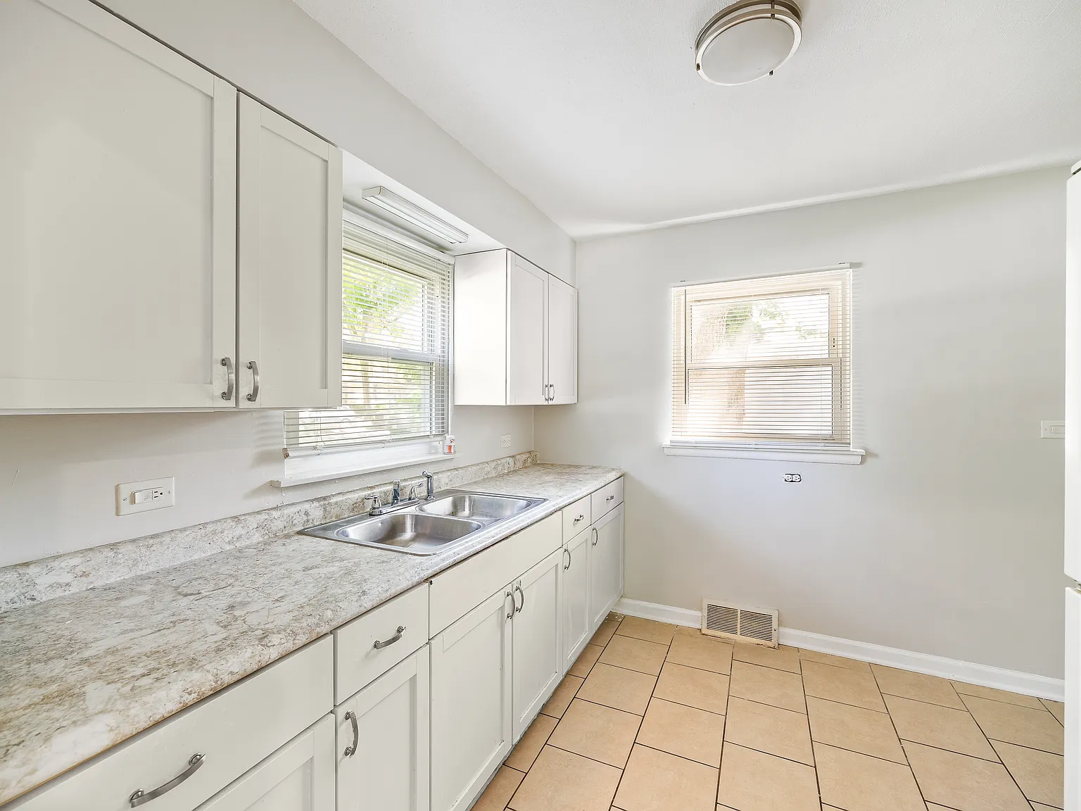 2 bed, 850 sqft, $2,000 — Photo 4