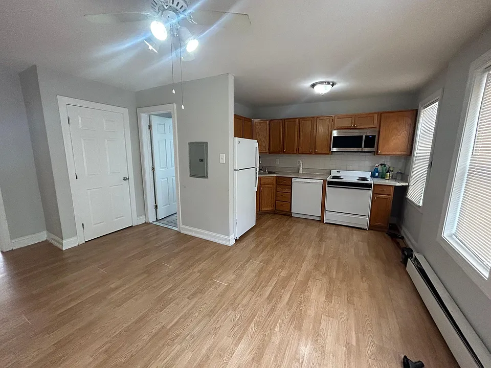 4161 Ridge Ave #4C