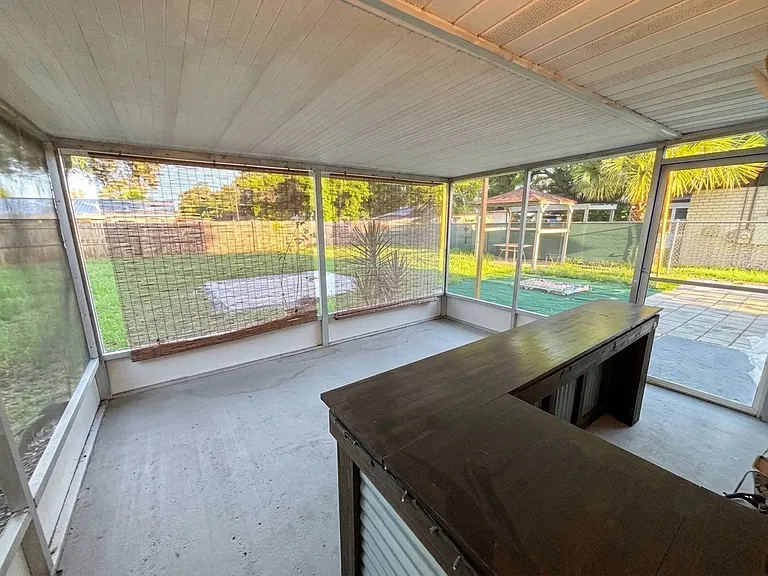 226 Palm Ave — Photo 20