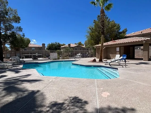 2817 Mill Point Dr — Photo 42
