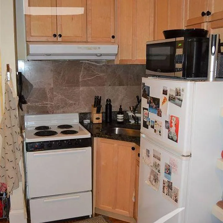 7-69 Babcock St #7