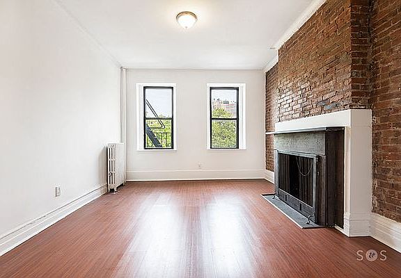 2nd image of 34 Horatio St APT 5B