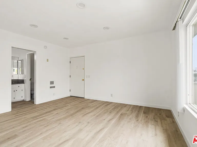 1916 Pacific Ave #2 — Photo 7