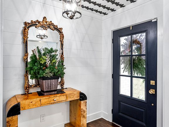 5th image of 837 Brandy Rd SE