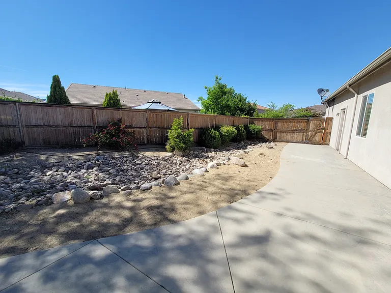 2770 Beach River Dr — Photo 20