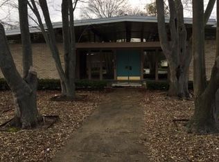 3376 Grove Pkwy, Columbus, IN 47203