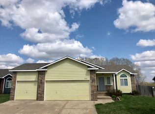 3462 N Lake Ridge Ct, Wichita, KS 67205