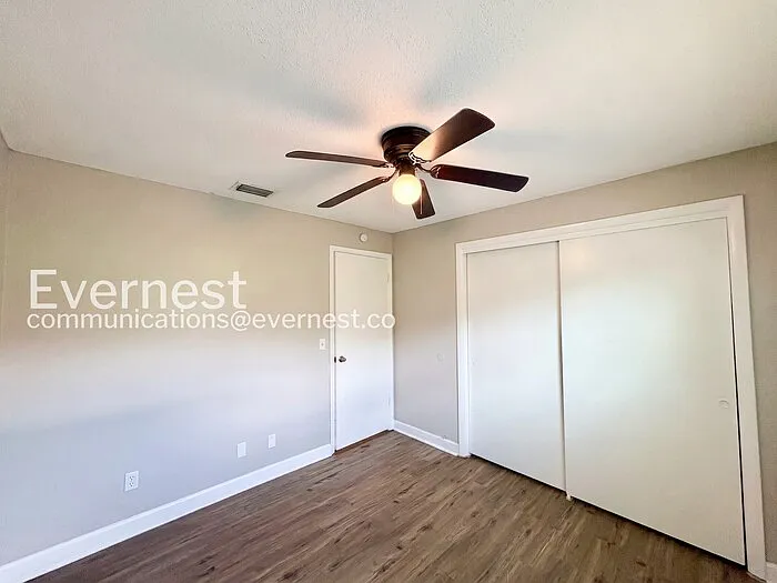 4708 Harwich St — Photo 15