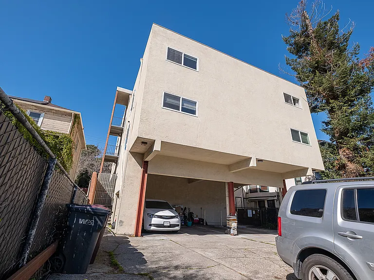 414 Fairmount Ave #101 — Photo 31