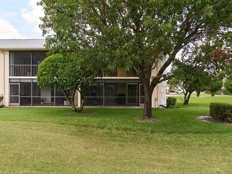 2001 Keystone Dr S #A — Photo 27