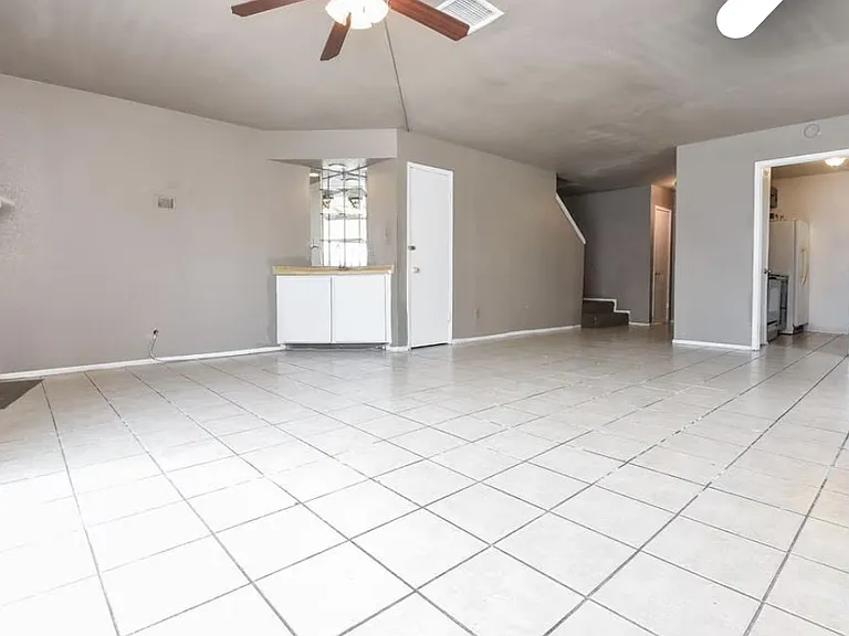 8405 Wilcrest Dr #2700 — Photo 6