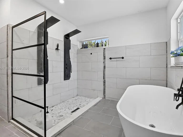 14401 SW 23rd St — Photo 5