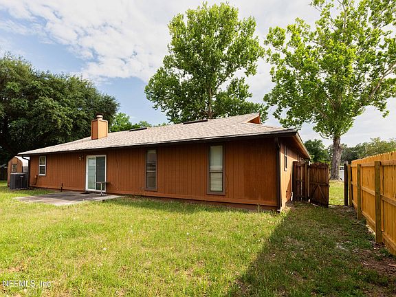 3rd image of 8339 PEPPERWOOD Court