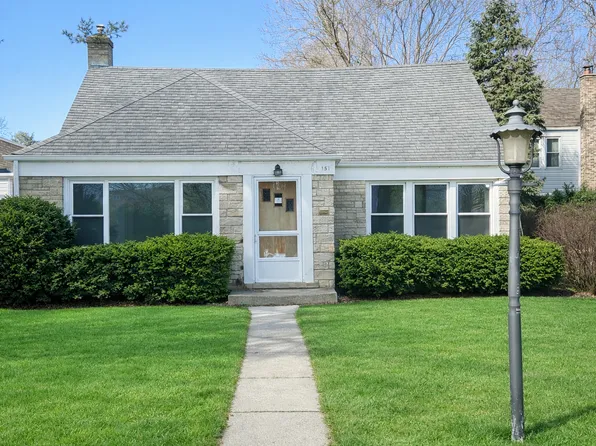 1517 Dobson St, Evanston, IL 60202