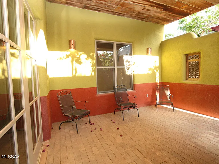 841 S Meyer Ave — Photo 15