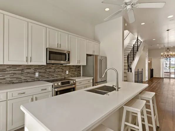 421 W 6th St Unit 1002, Tempe, AZ 85281